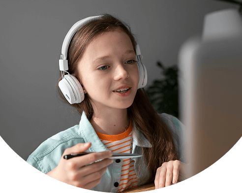 Student learning English online